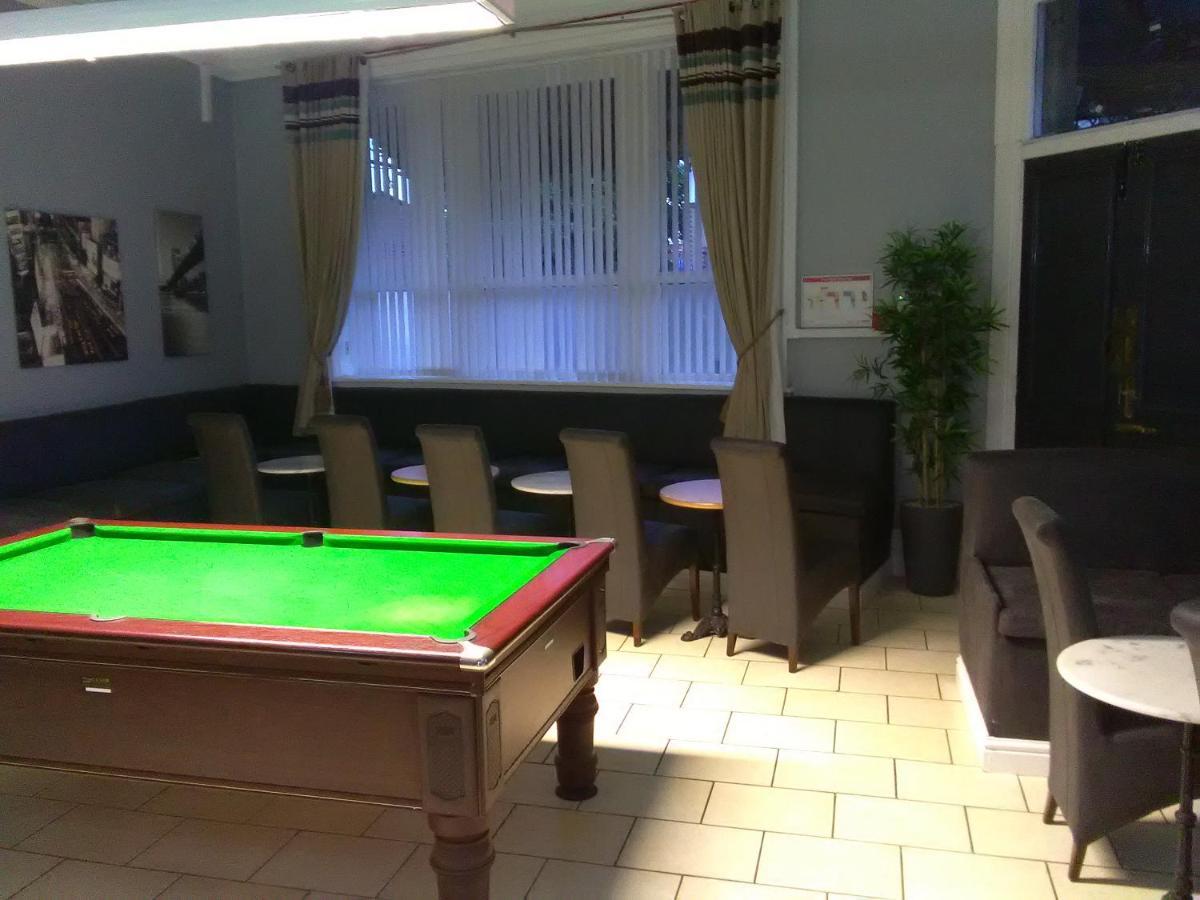 Newcastle West Hotel & Bar Zewnętrze zdjęcie