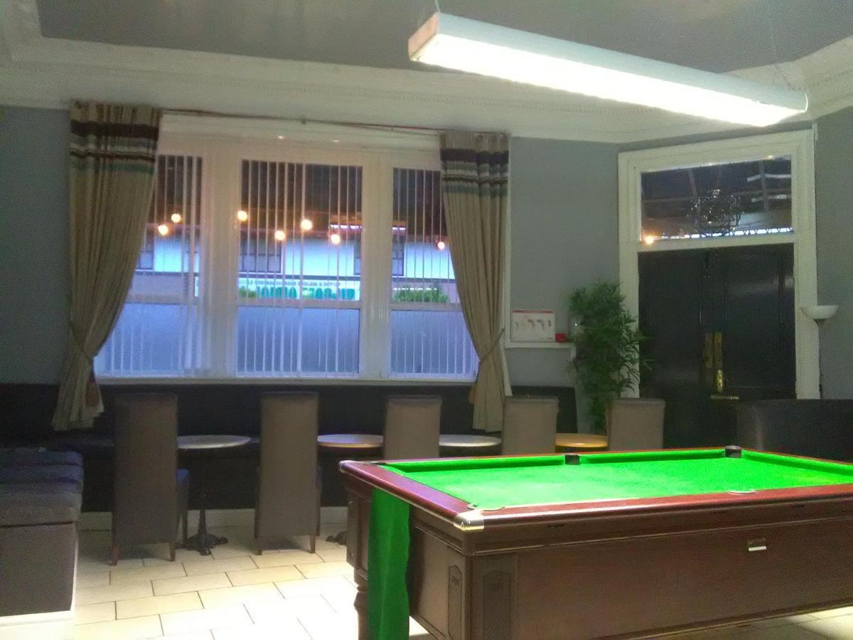 Newcastle West Hotel & Bar Zewnętrze zdjęcie