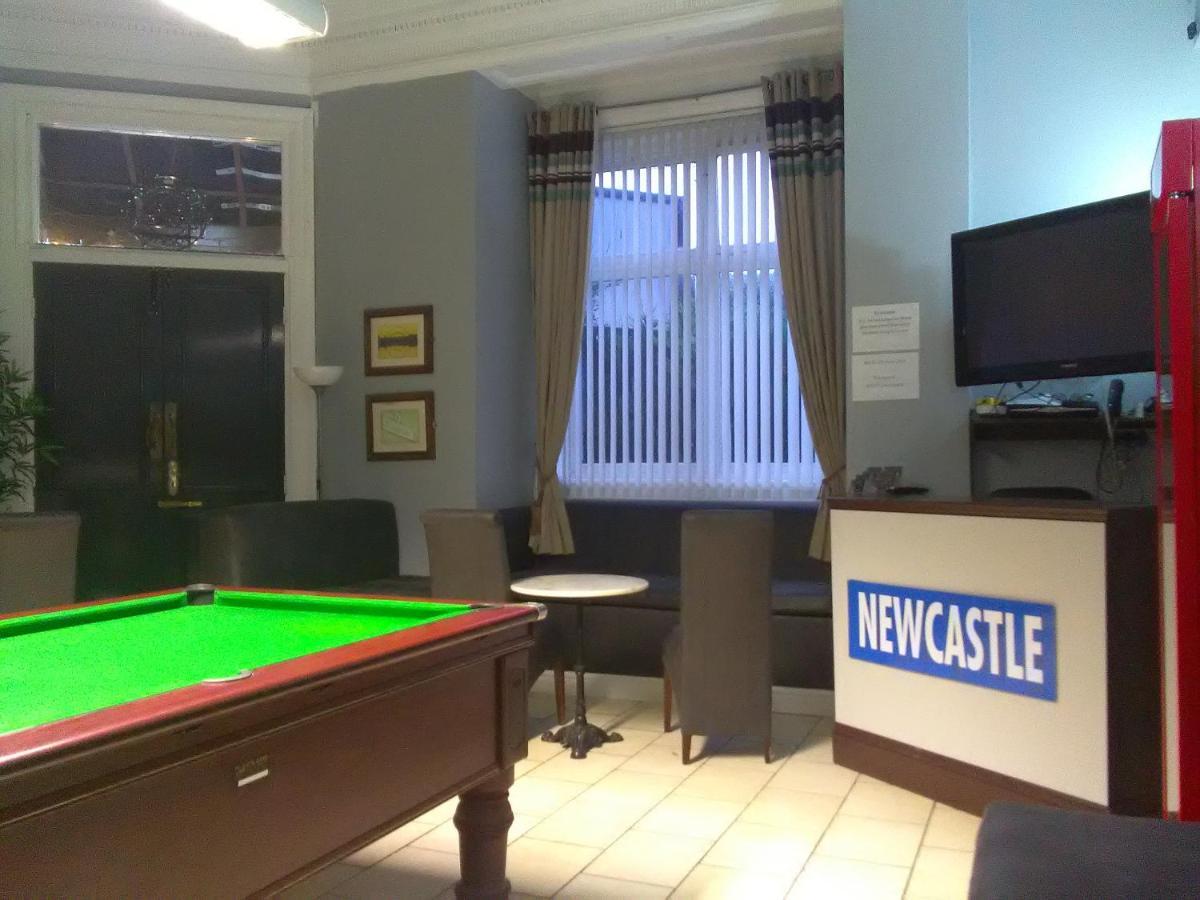Newcastle West Hotel & Bar Zewnętrze zdjęcie