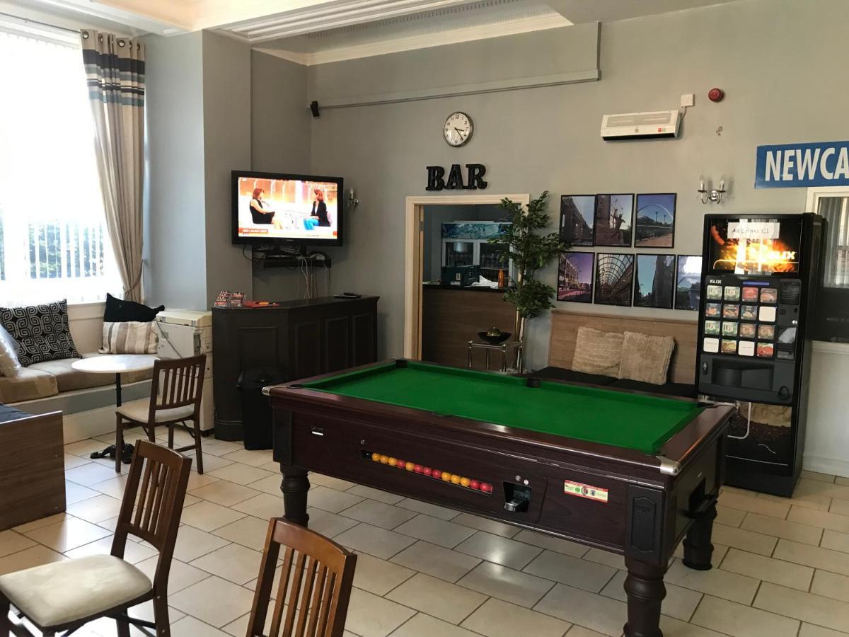 Newcastle West Hotel & Bar Zewnętrze zdjęcie